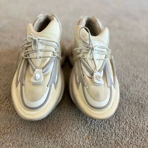 Balmain Paris Unicorn Sneakers – White – Size 11 US / 45 EU